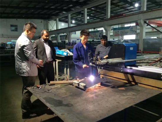 God kvalitet cnc plasma cutting machine Kina fabrikk pris