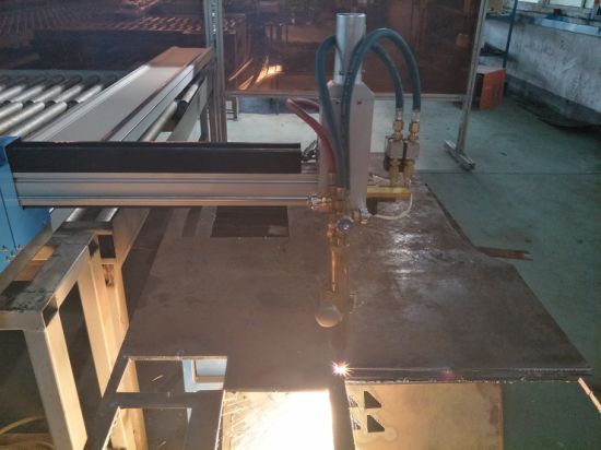 Høy kvalitet 1530 automatisk stål cutter plasma metall skjære maskin, cnc flamme skjære maskin
