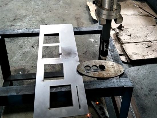 Både metallplater og metallrør CNC-skjæringsmaskin, med både plasmaskjæring og oksygenbrenselskjæringslampe